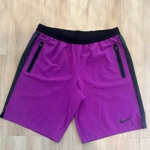 Nike elastic waist drawstring dri- fit short